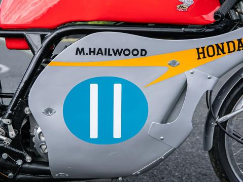 Mike Hailwoodin 1966 MM-Honda RC173. Kuva Iconic Auctioneers.