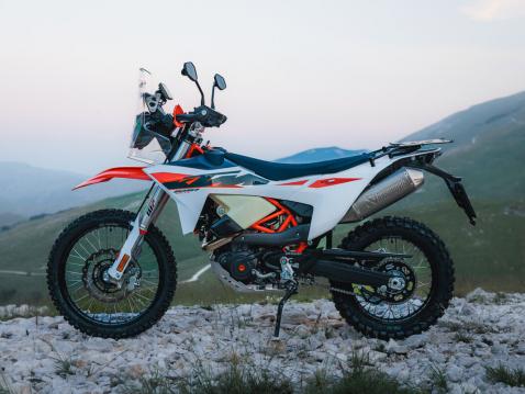 KTM 690 Rally.