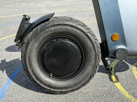 Augment 360:n takapyörässä on 2 kilowatin tehoinen napamoottori.