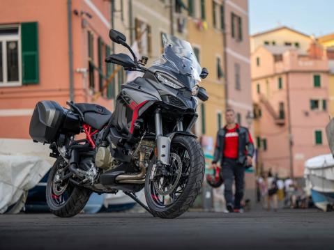 Ducati Multistrada V4 S Grand Tour 2027.