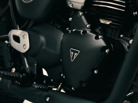 Triumph Bonneville T40 Black.