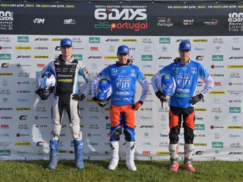 Team Finland Junior World Trophy. Vasemmalta Niko Puotsaari, Albert Juhola, Jonni Hujala. Kuva: Printh24.