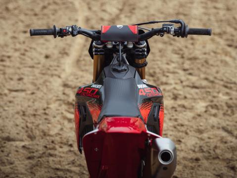 Ducati Desmo450 MX Factory.