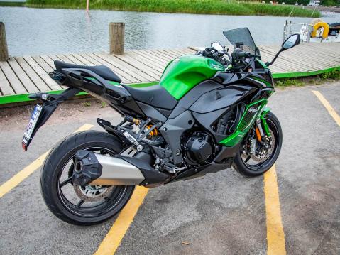 Kawasaki Ninja 1100SX SE. Kuva Antti Tuomela.
