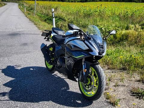 Benelli Tornado 550.