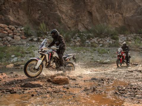 Vuosimallin 2016 Honda CRF1000L Africa Twin.