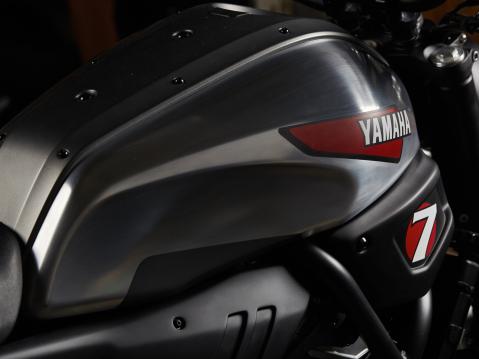 Yamaha XSR 700, kustomointi JvB-moto: Super 7.