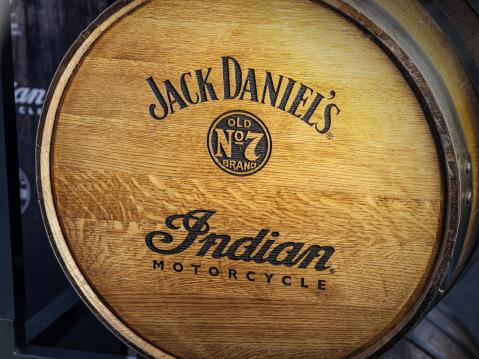 Indian-teemainen Jack Daniels -tynnyri.