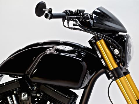 Arch Motorcycles Companyn KRGT-1. Pelkistetty retromoderni kruiseri.