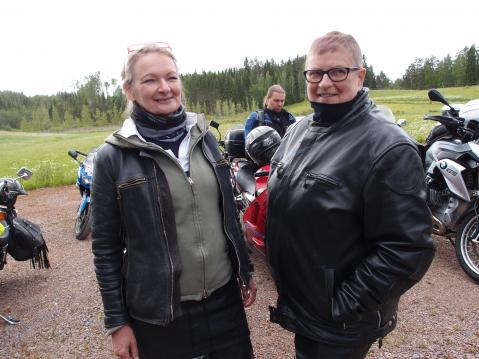 Mukana menossa Marianne Stark Lahdesta ja Pia Aaltonen Helsingistä.