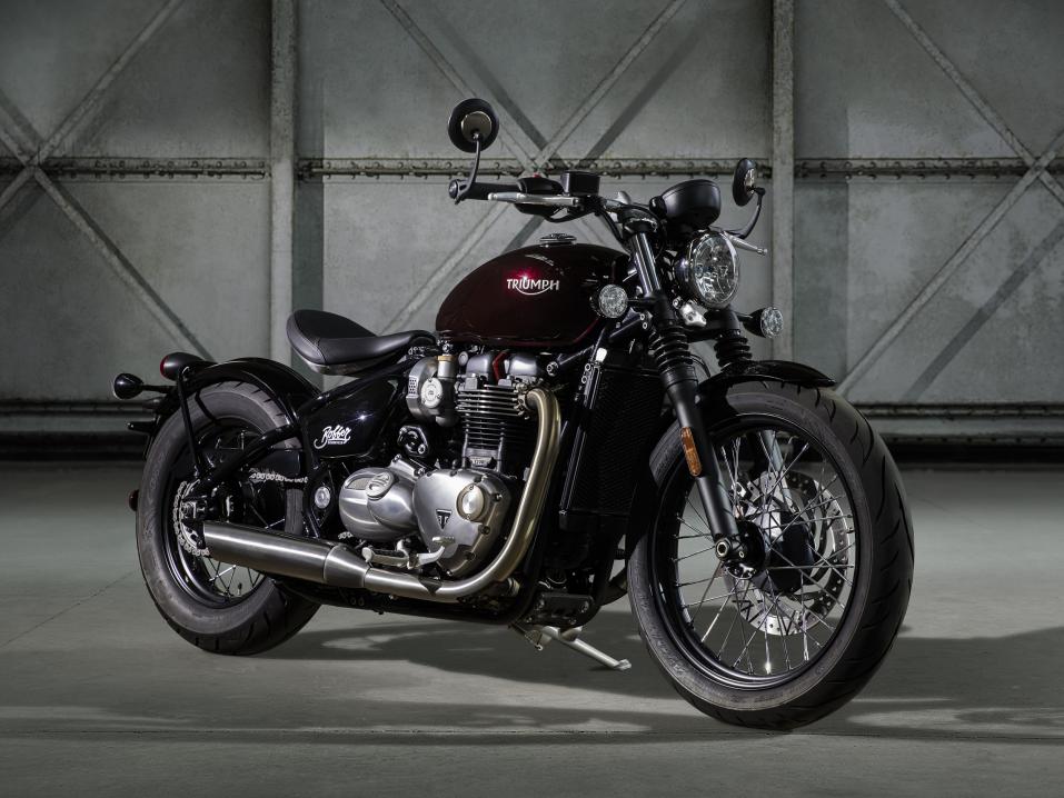 Vuosimallin 2017 Triumph Bonneville Bobber.