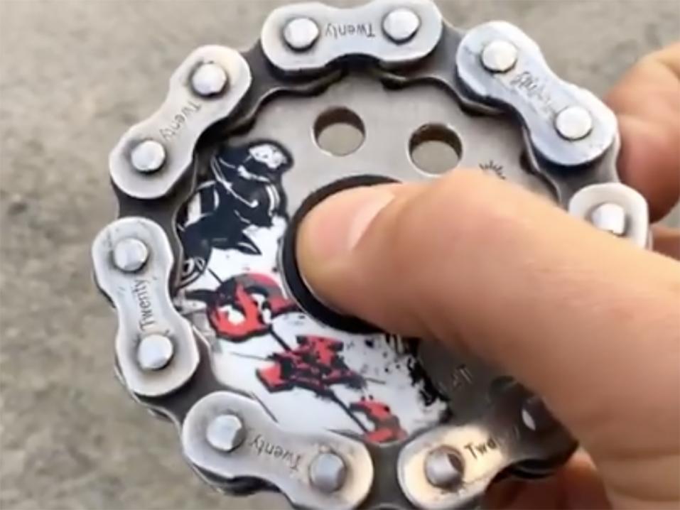 Stunt FreaksTeamin Juhana Viljamaan luomus: Bad Ass Fidget Spinner.