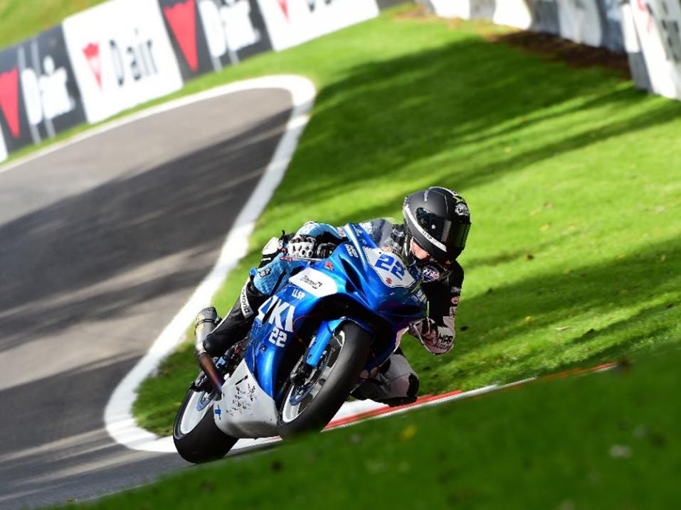 Eemeli Lahti sijoittui BSB Supersport -sarjan päättävän Brands Hatchin kilpailuviikonlopun avauskilpailussa yhdeksänneksi. Kuva: Jon Jessop.