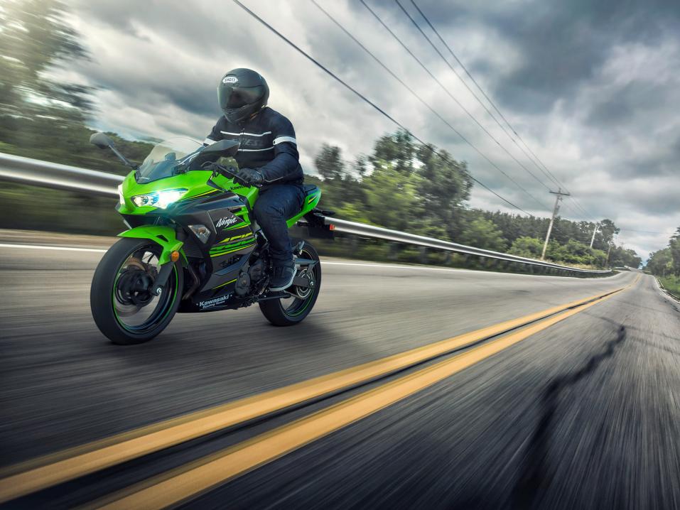 Kawasaki Ninja 400 vm 2018