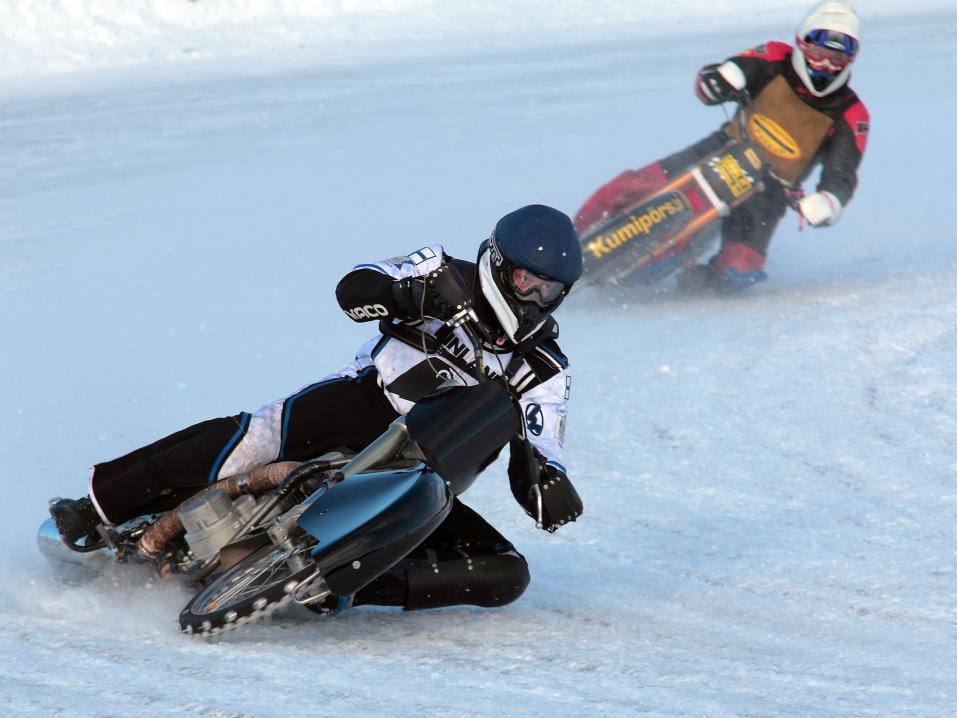 Vuoden 2017 jääspeedwayn Suomen mestari Mats Järf lähtee Kauhajoen kisaan ennakkosuosikkina. Kuva: Tomi Nevanperä