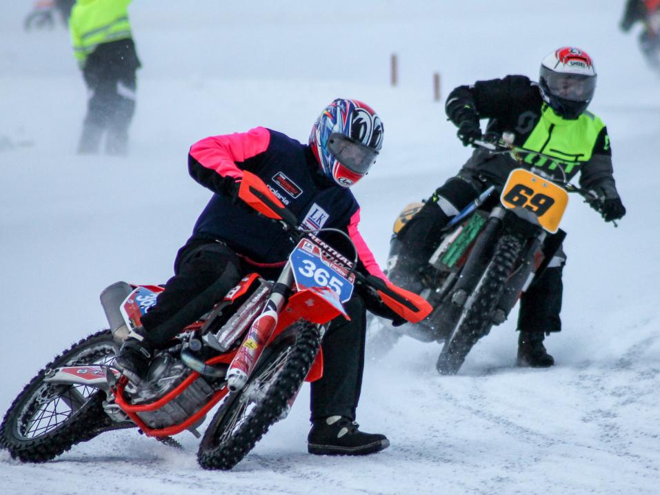 Sprint 450-kamppailussa Lasse Kurvinen sekä Mikko Koskinen. Kuva Sarita Niemelä.