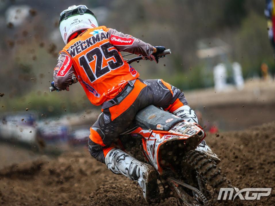 <p>Emil Weckman pääsi juhlimaan voittoa Italiassa. Kuva: MXGP.</p>