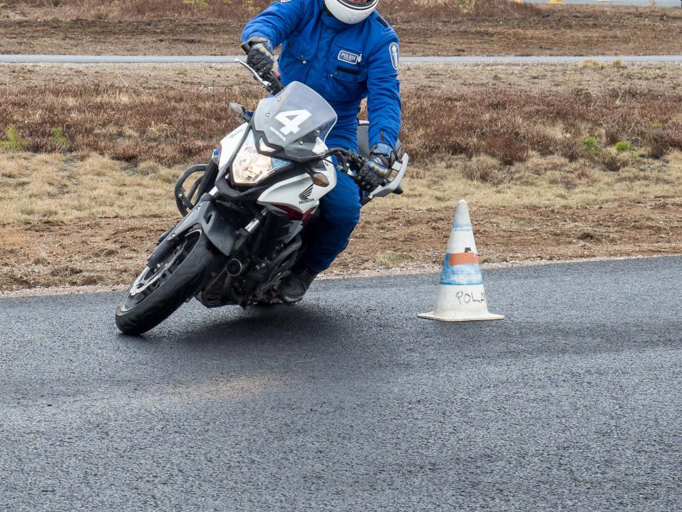 Moottoripyöräpoliisien testiradalta.