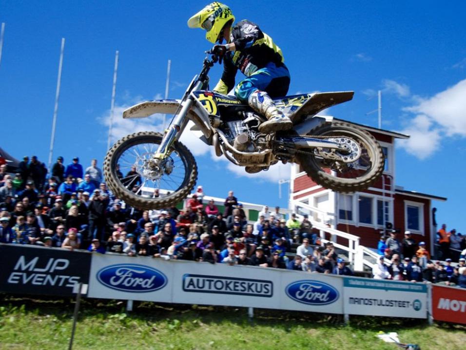 <p>Harri Kullas nappasi odotetusti MX1-luokan voiton. Kuva: SM-motocross tiedotus.</p>