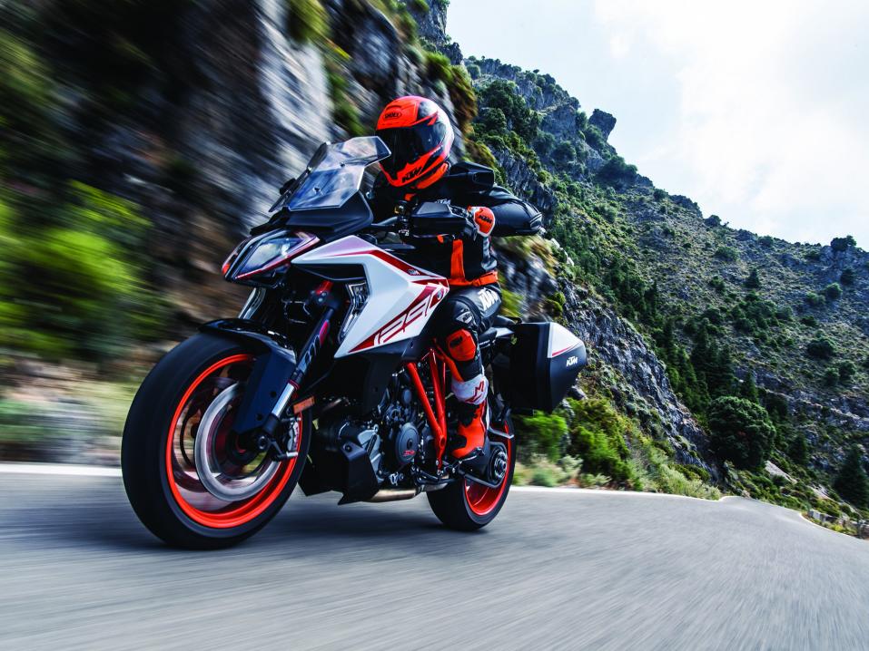 KTM 1290 Super Duke GT vm 2019