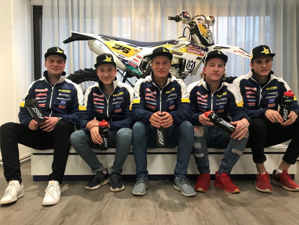 Kytönen Motorsportin endurotiimi 2019. Kuva Maria Sorvali.