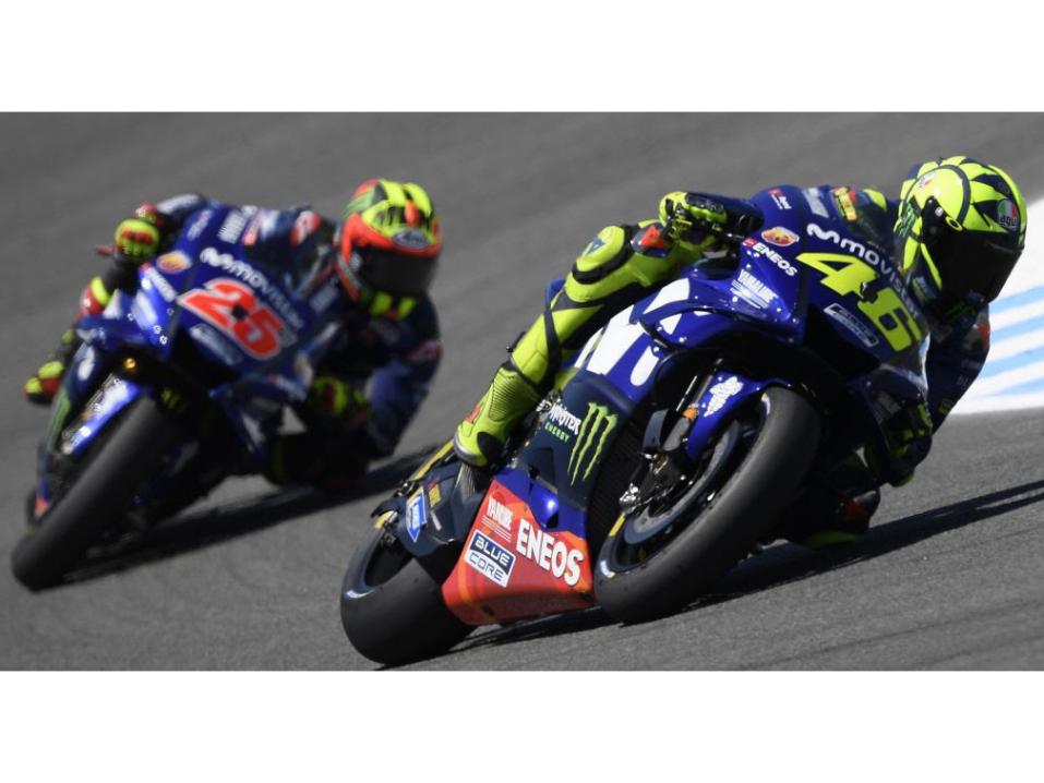 <p>Maveric Vinales (vas.) ja Valentino Rossi. Kuva: Movistar Yamaha MotoGP.</p>