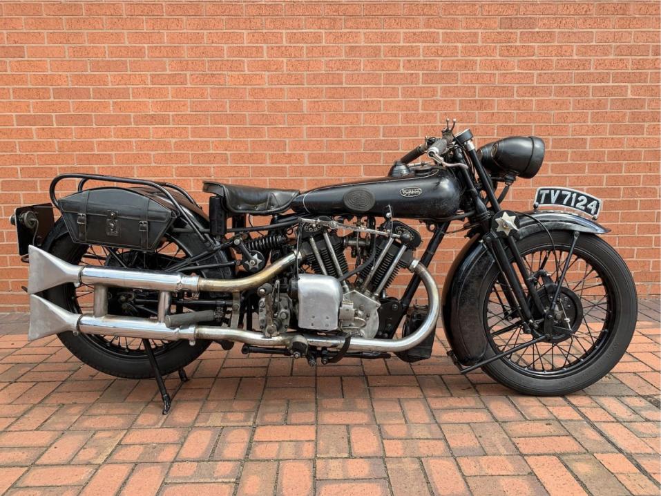 167 000 euron 1932 Brough Superior 680 Black Alpine herättää keskusteluja restauroinnista. 