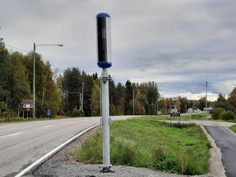 Nopeusvalvontakamera Tornio-Pello-välillä. Kuva: Lapin ELY-keskus.