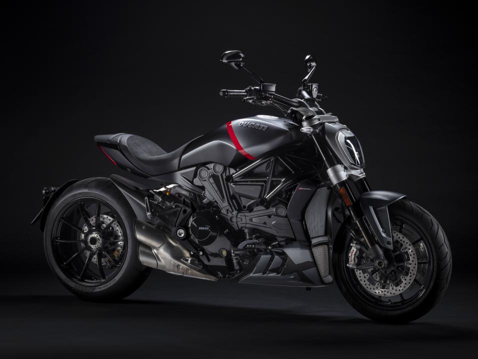 Ducati XDiavel Black Star 2021.