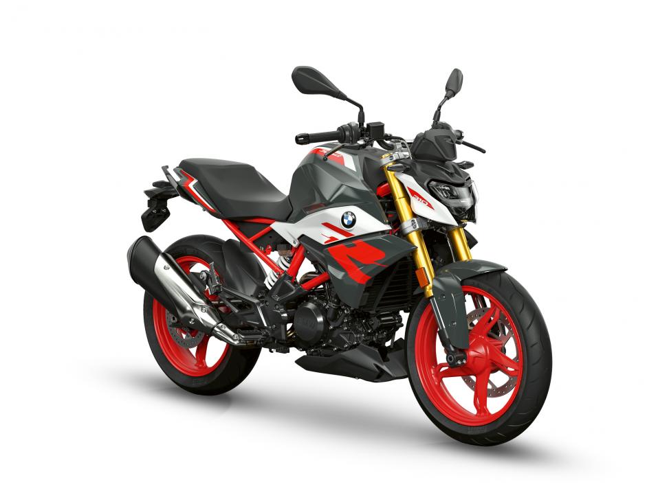 BMW G 310 R vuosimallia 2021.