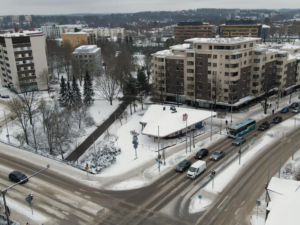 Naughty Brgr'in funkkisrakennuksessa Vesijärvenkadulla on toiminut aiemmin mm. Riku Motor.