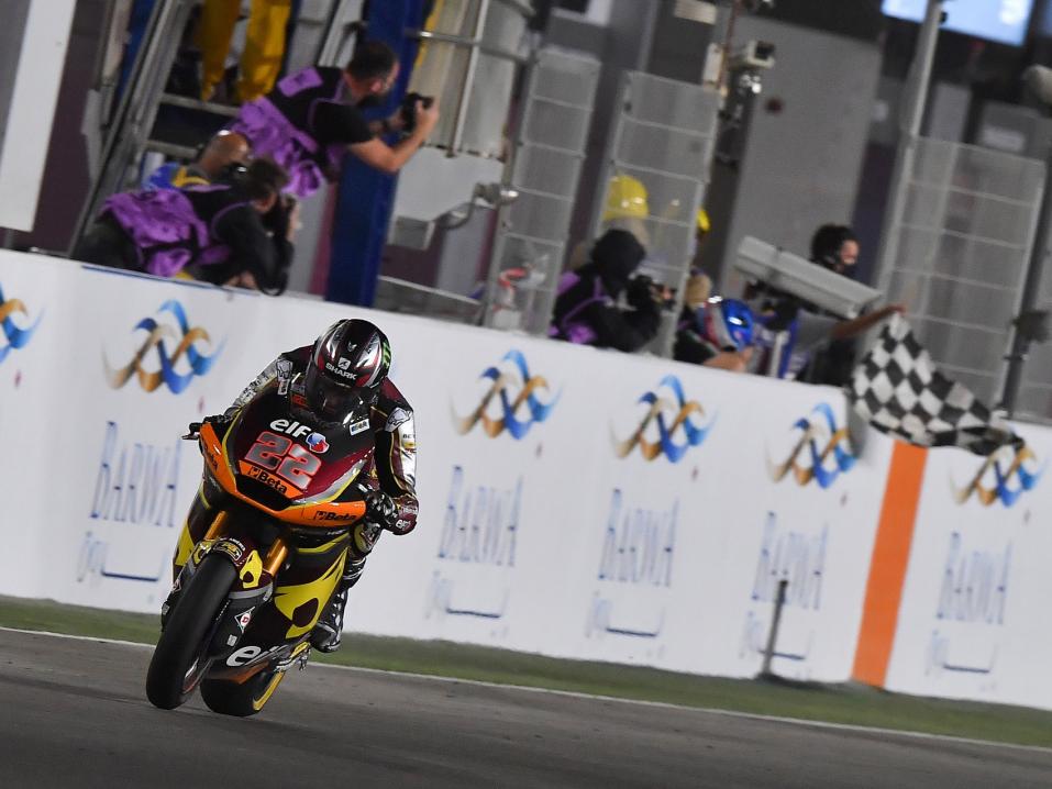 Sam Lowes (Elf Marc VDS Racing Team) teki Brittihistoriaa voittamalla Moto2-luokan kisan Qatarissa.