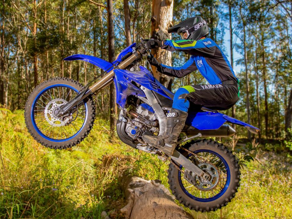 Vuosimallin 2022 Yamaha WR250F.