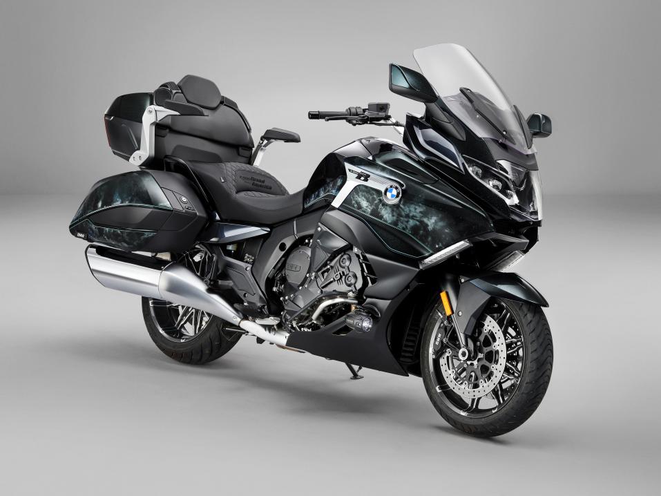 2022 BMW K1600 Grand America.