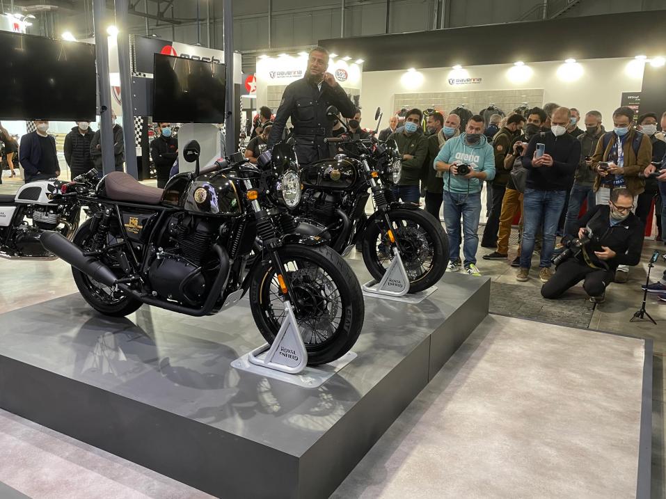 Royal Enfieldin 650:set 20-vuotisjuhlamallit EICMA-messuilla Milanossa 2021.