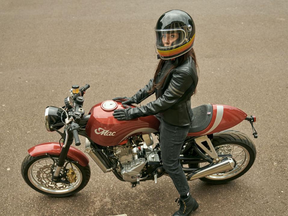 Mac Motorcycles'in uusretro cafe racer Ruby.