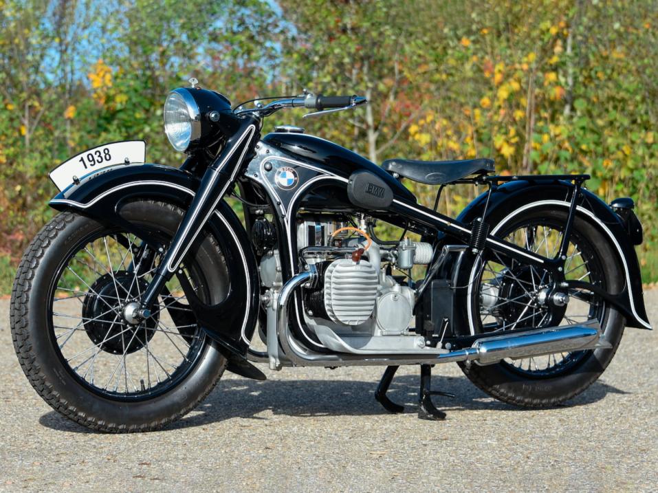 Vuosimallin 1938 BMW R 12.