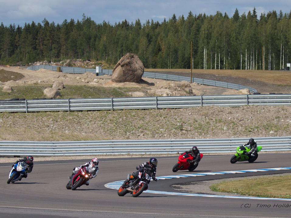 MotOrgin järjestämää ajoharjoittelua. Kuva Timo Hollander.