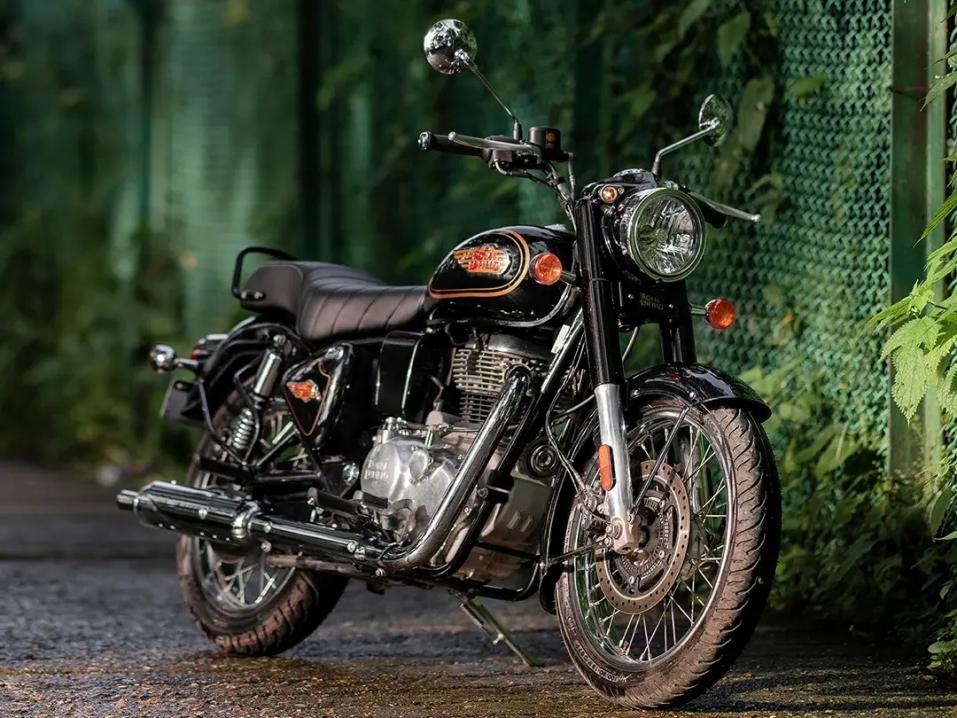 Royal Enfield Bullet 350 oli elokuun listalla kolmanneksi myydyin 300-400 cc-luokan malli Intiassa.