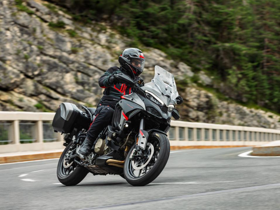 Ducati Multistrada V4 S Grand Tour 2024.