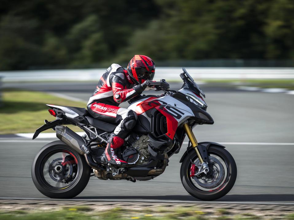 Mallivuoden 2024 Ducati Multistrada V4 RS.