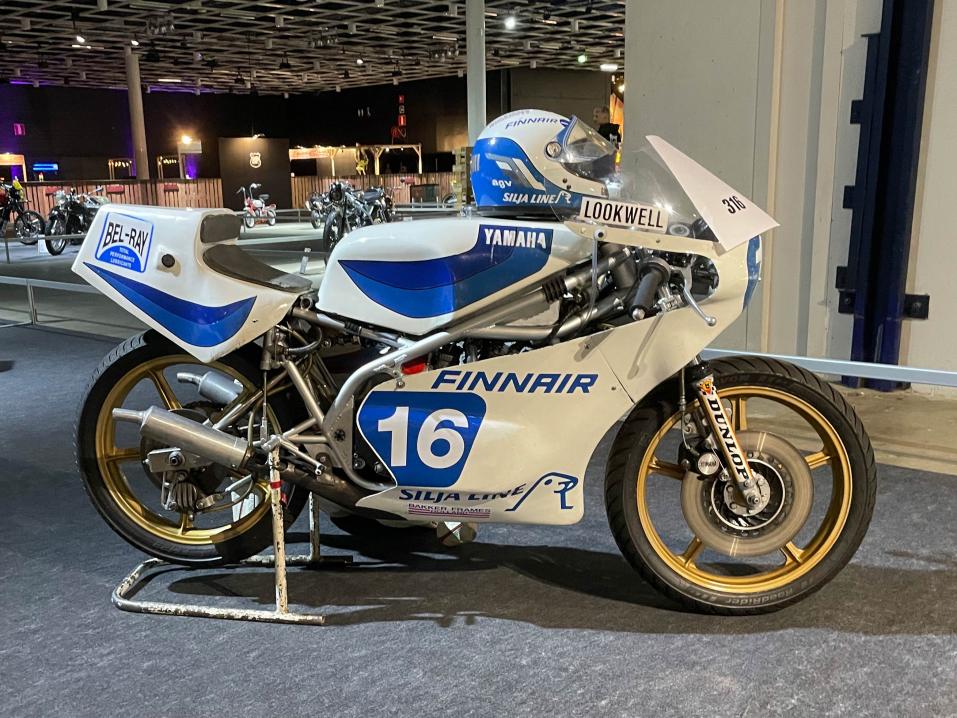 RR-kuljettaja Pekka Nurmen ajama, Bakker-Yamaha TZ 350 Omistaja: Vesa Salonen