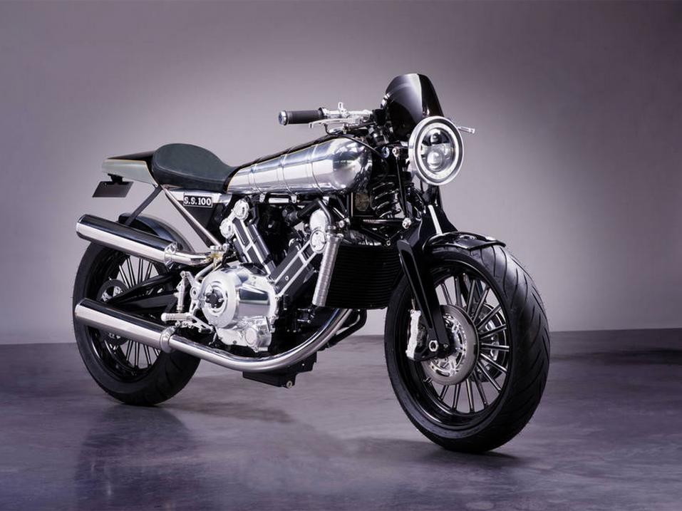 Brough Superior SS100 vuosimallia 2015.