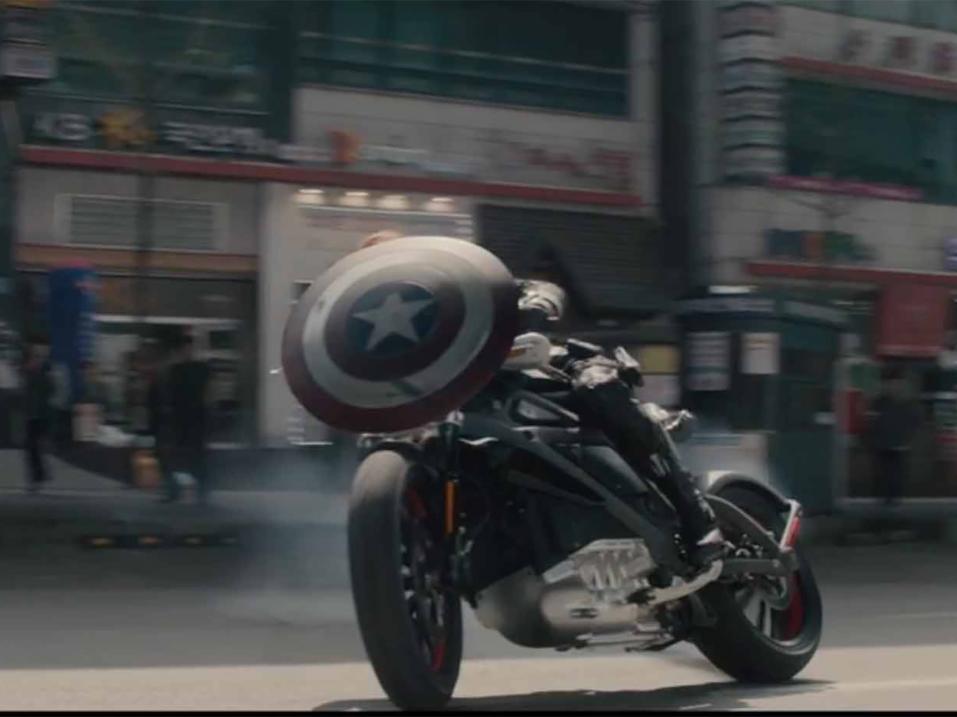 Harley-Davidson Livewire Marvelin Age of Ultron -elokuvassa.