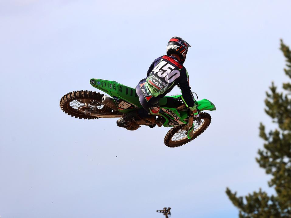 Simo Koskinen vauhdissa. Kuva: Xracing / Jani Hovi.