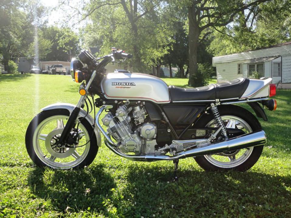 Juuri huollettu, toimiva 1979 Honda CBX 1100, 6-pyttyinen. Ajettu 295 mailia.