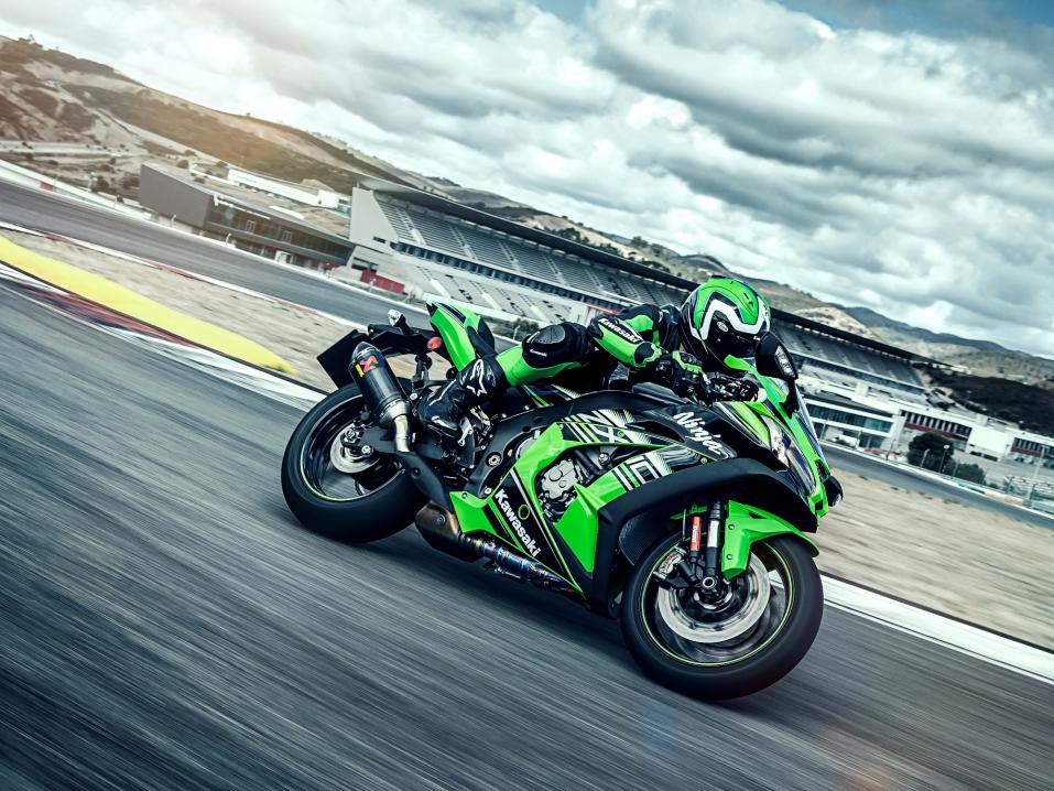 Kawasaki Ninja ZX-10R vm 2016.