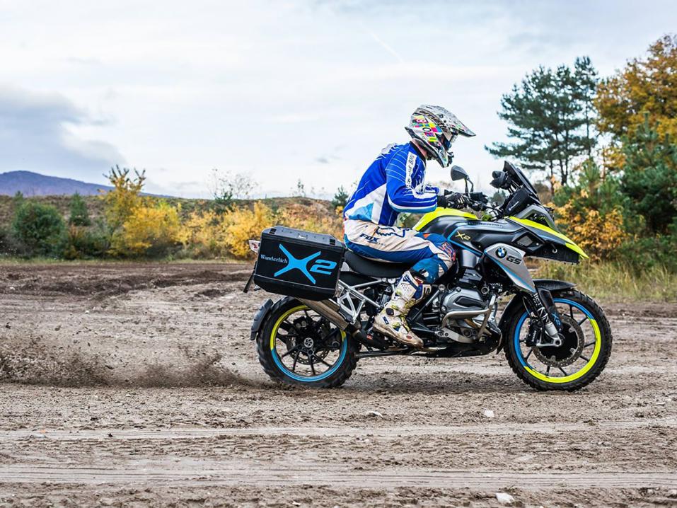 Wunderlichin mielenkiintoinen hybridikonsepti, kaksipyörävetoinen 2WD BMW R1200GS