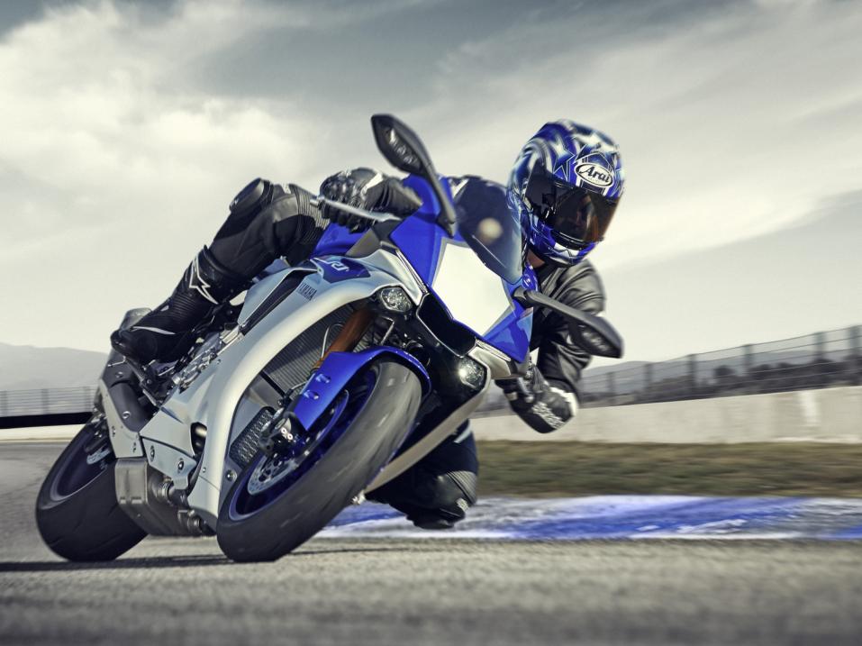 Vuosimallin 2015 Yamaha YZF-R1.