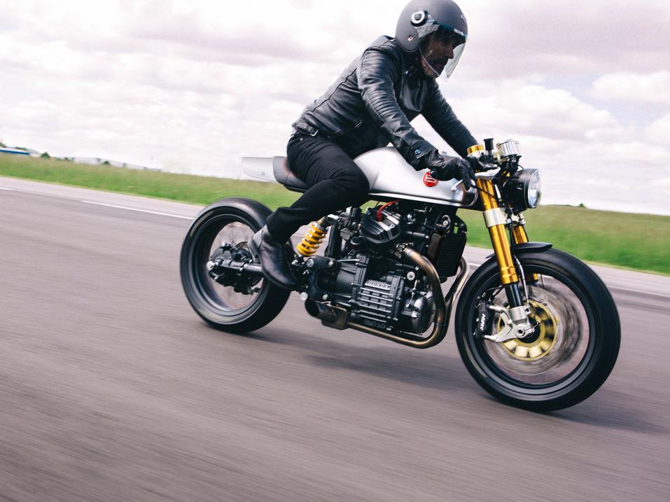 Blacktrack Motorsin MT-01 café racer perustuu 80-luvun Honda CX 500:een.